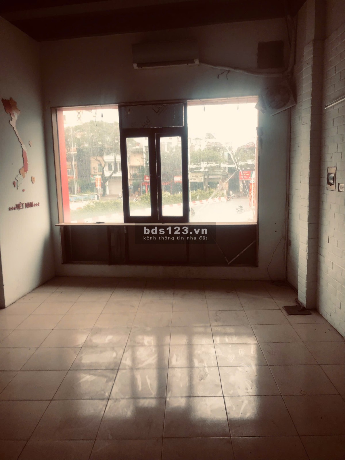 Cho thuê nhà mặt phố đông đúc kinh doanh 100m2 giá 15,5 triệu 3 tầng. Thanh Xuân - Hà Nội