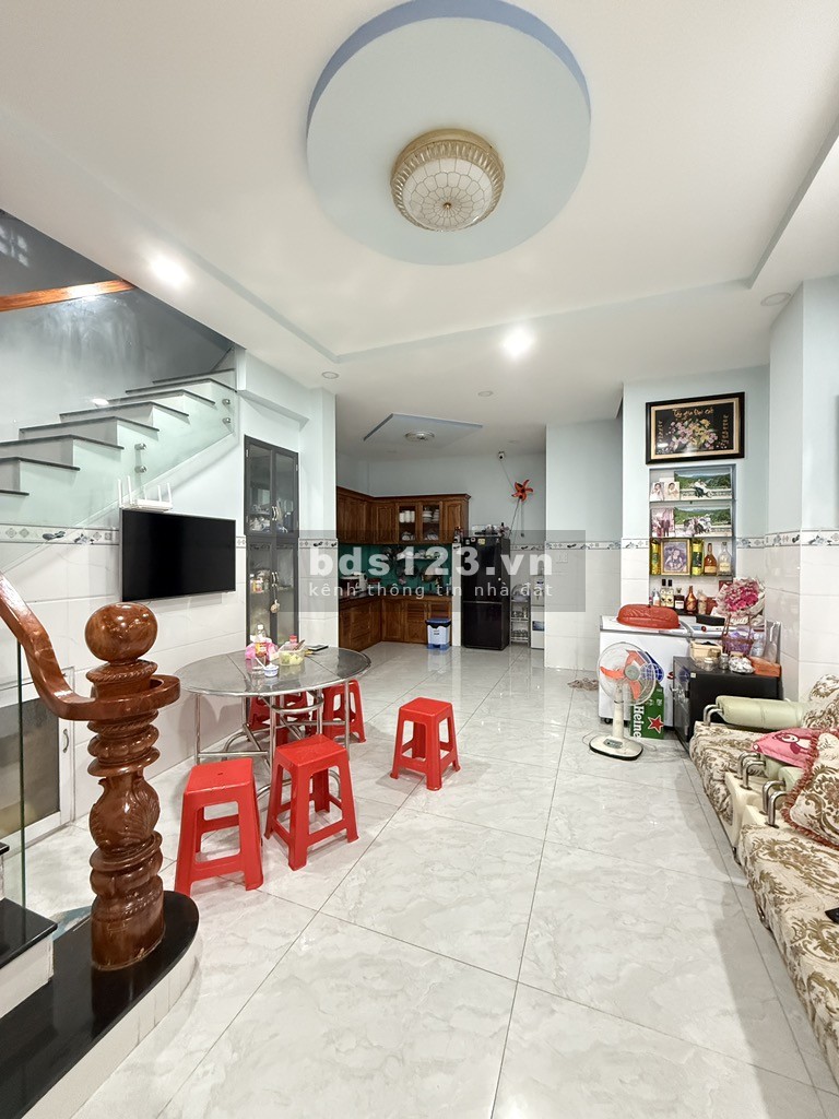 Nhà đẹp Tân Bình – Mua ở ngay – 3 tầng BTCT – 84m² –…