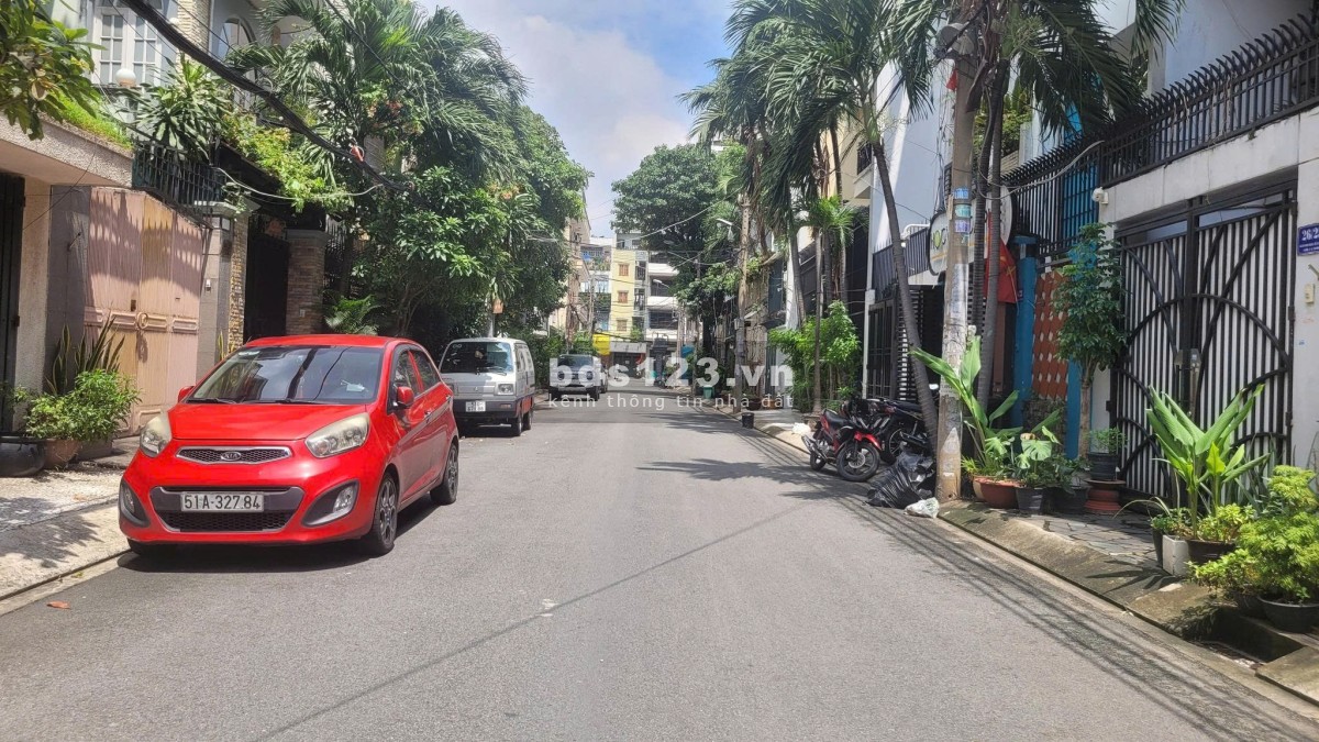 Nhà chính chủ ngang 8m có hầm, rất khiếm, Hẻm 10m Nguyễn…