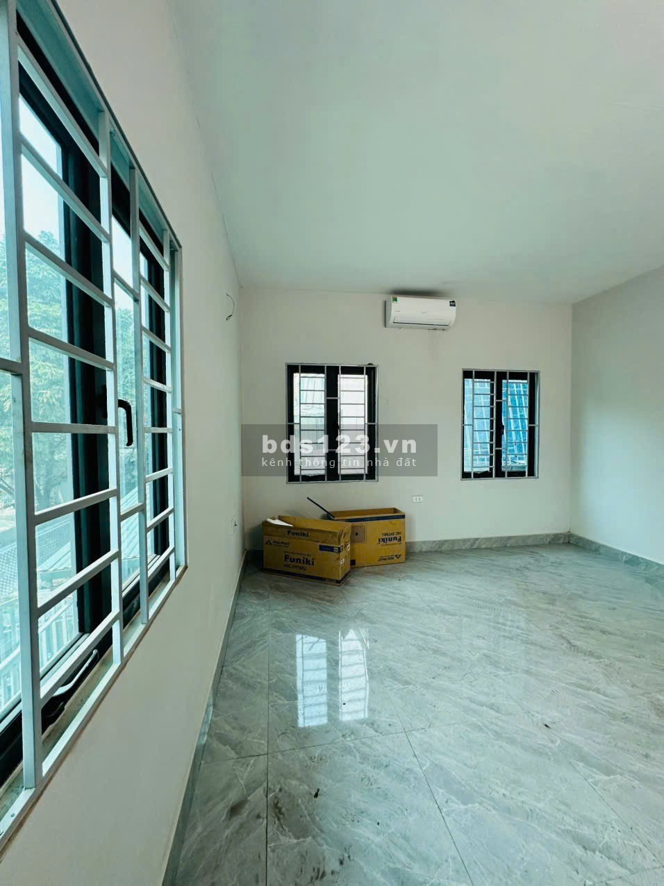 Bán nhà 30m² – 3 tầng – Giá 2.2 tỷ – Nguyễn Xiển, Thanh Xuân