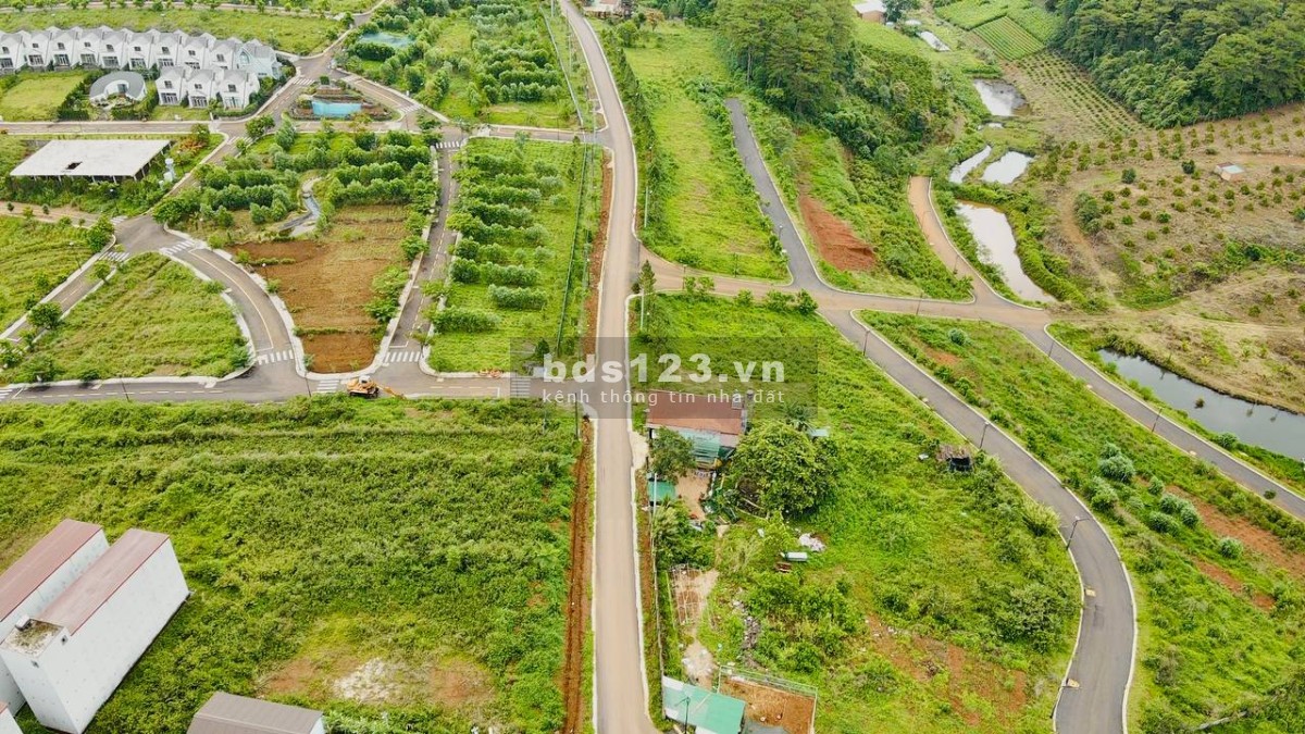 Bán 2 lô mặt tiền liền kề đẹp đất nền khu nghỉ dưỡng…