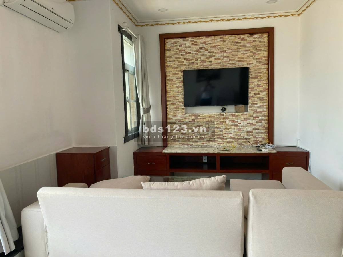 For rent/Cho thuê penthouse Phu My Hung Q7 có sân vườn lớn