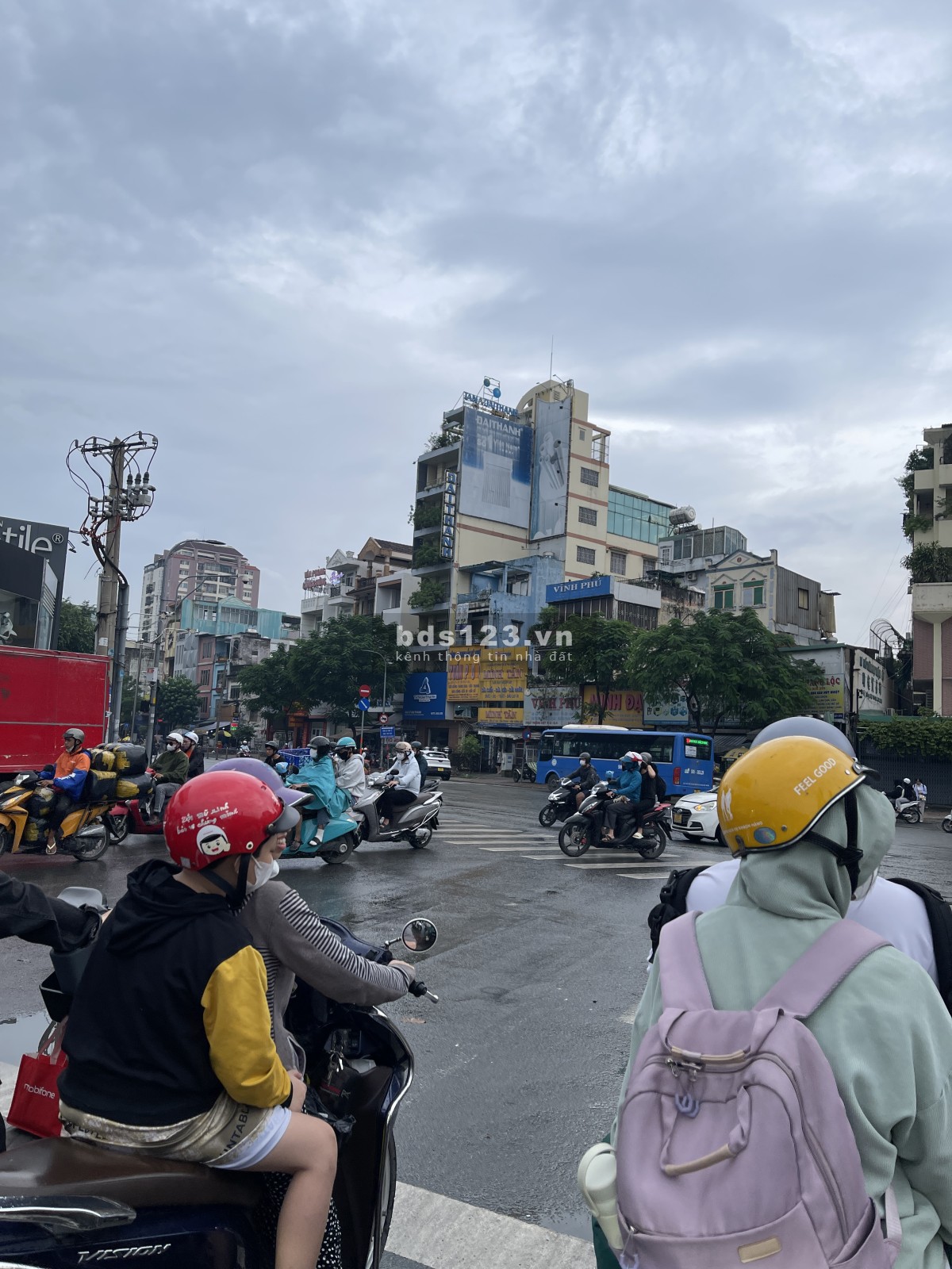 Nhà Mặt tiền đường Lý Thường Kiệt gần ngã tư Bắc Hải4Tầng Ngang RộngLề rộng 6m Lộ lớn 20m