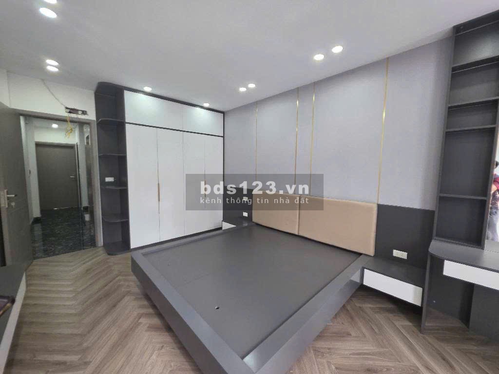 Bán Nhà Long Biên - 71M * 5 Tầng - Gara Ô Tô - 2 Thoáng - Thang…