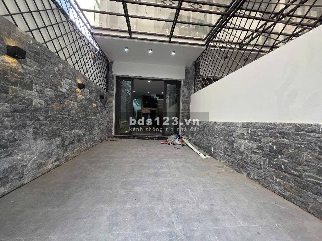 Bán Nhà Long Biên - 71M * 5 Tầng - Gara Ô Tô - 2 Thoáng - Thang…