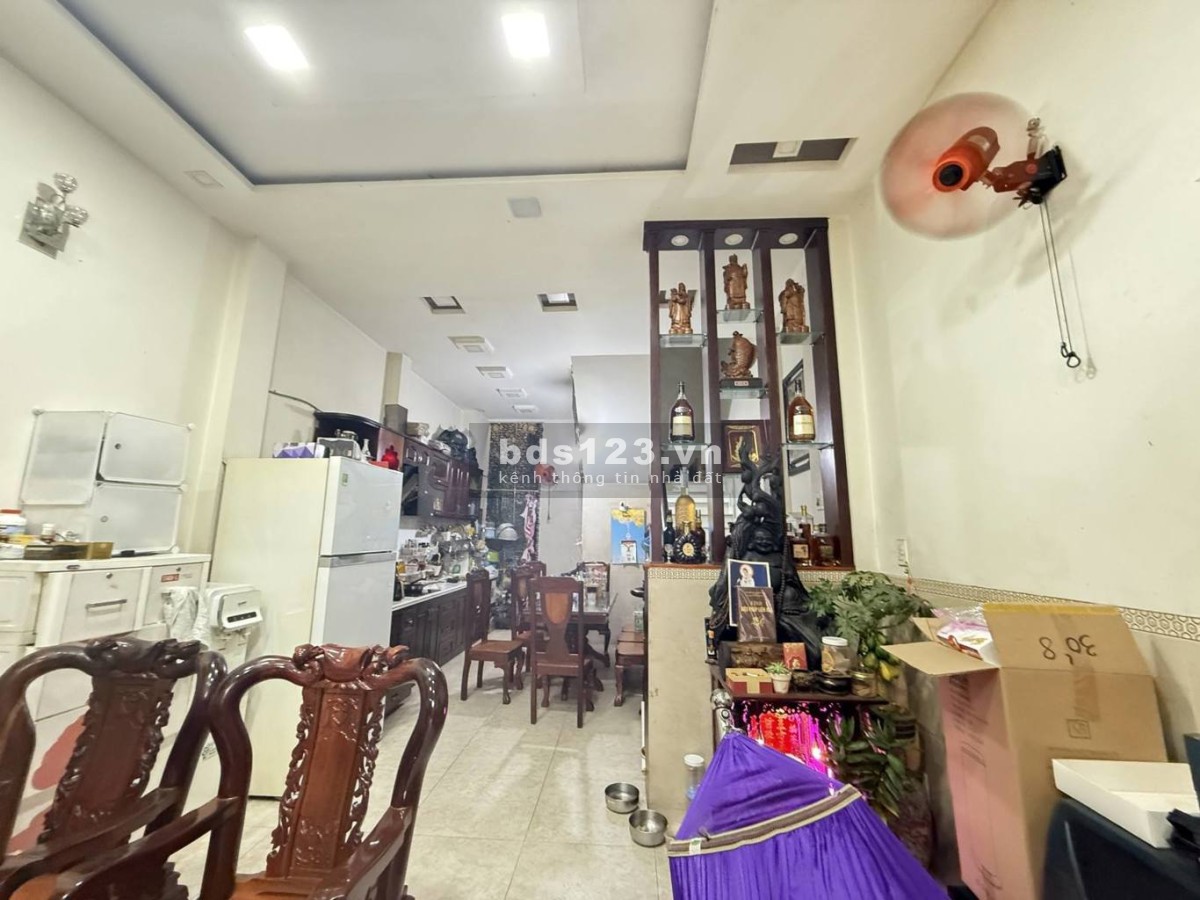 **Bán nhà 1054/18 Cách Mạng Tháng 8, phường 4, Tân Bình (4,5x13)…