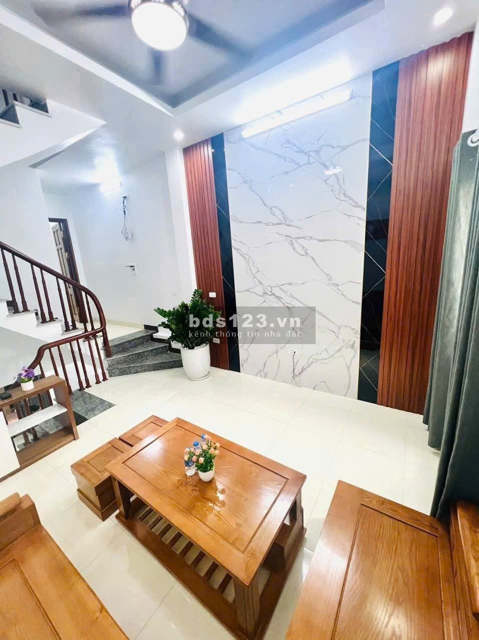 BÁN NHÀ TỔ 33.5m2 – Tổ 15 YÊN NGHĨA – HÀ ĐÔNG- 4 TẦNG –…