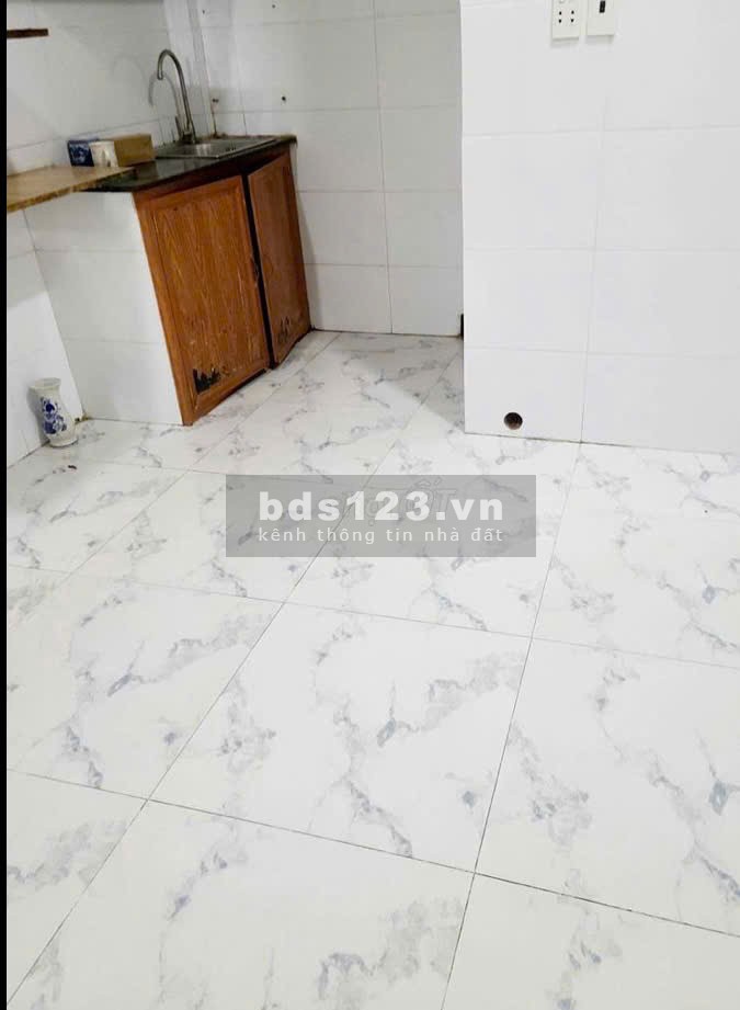 Cho thuê nhà 2 lầu hẻm xe máy Âu Cơ Phường Tân Thành, Tân Phú