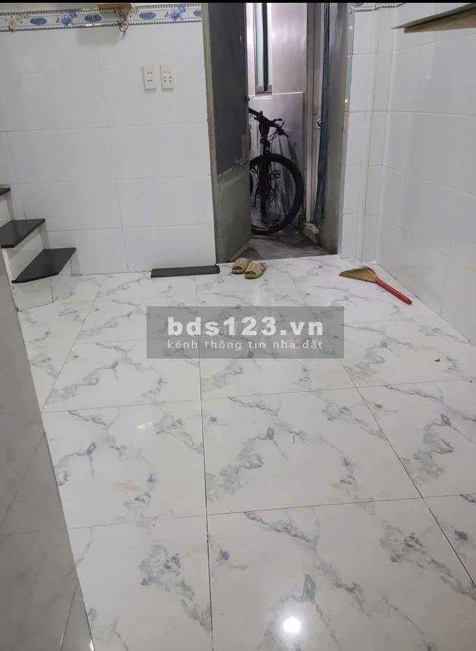 Cho thuê nhà 2 lầu hẻm xe máy Âu Cơ Phường Tân Thành, Tân Phú