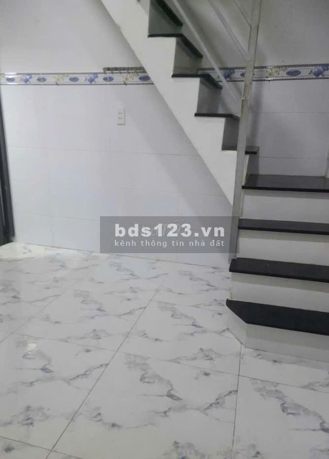 Cho thuê nhà 2 lầu hẻm xe máy Âu Cơ Phường Tân Thành, Tân Phú