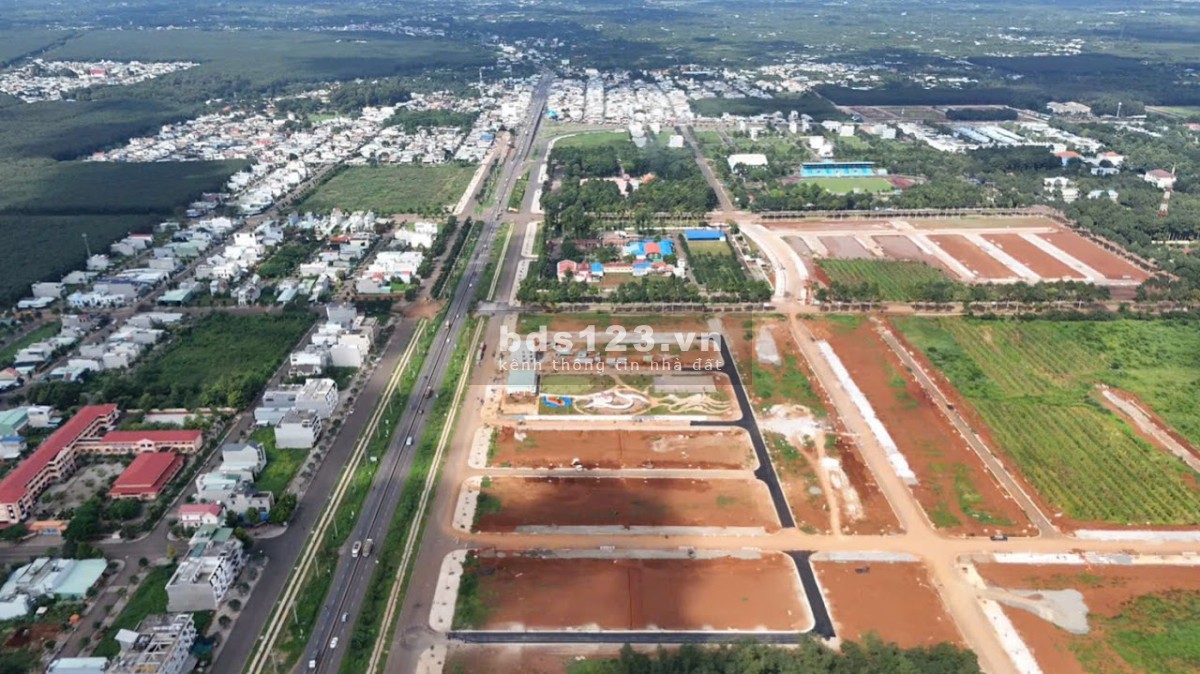 Đất Nền Chợ Đầu Mối Nông Sản Dầu Giây, kế trường…