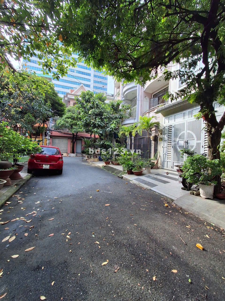 Bán gấp nhà BTCT 4 tầng khu Lotte Cộng Hòa ngay ga T3 Tân Sơn Nhất