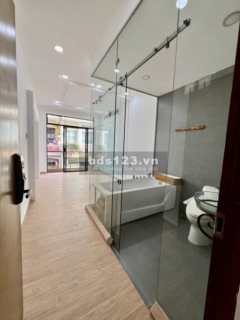 Hẻm xe hơi trung tâm quận 3 - 35m2 - 5 tầng BTCT có thang máy…