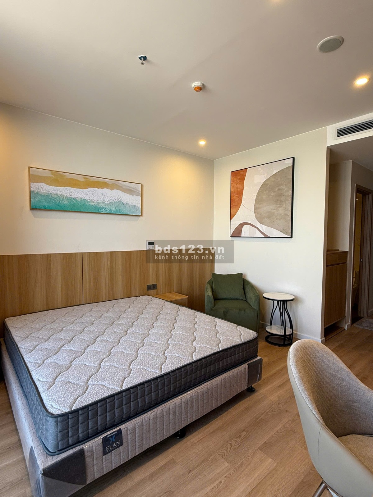 Chính chủ bán căn studio Icon40 Hạ Long – view Nhạc Nước cực…