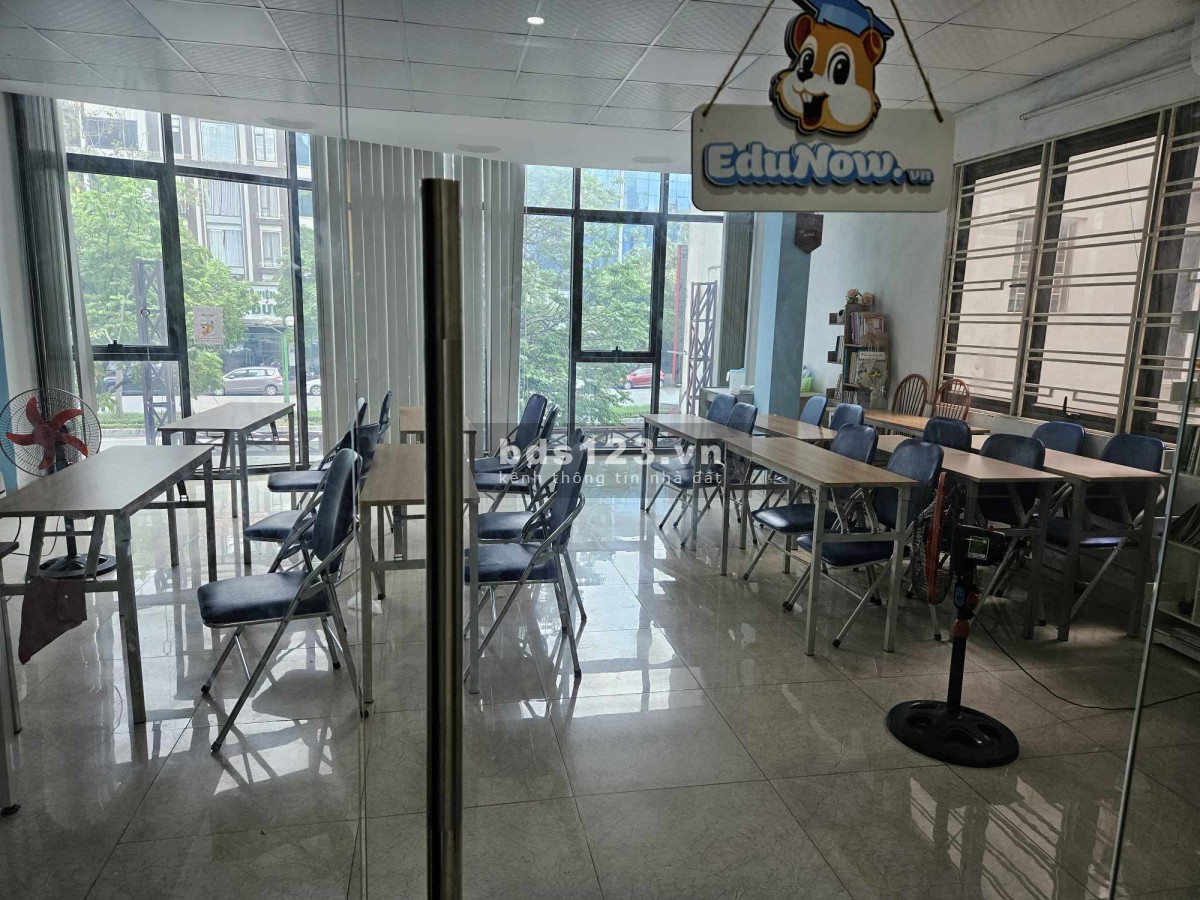 Chính chủ cho thuê VP tầng 2 nhà mặt phố Nguyễn Văn Huyên -…