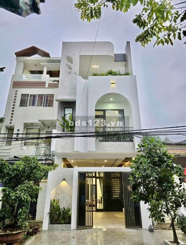 Bán gấp nhà mặt tiền cuối Bình Chánh diện tích 65m2, giá 1.6tỷ