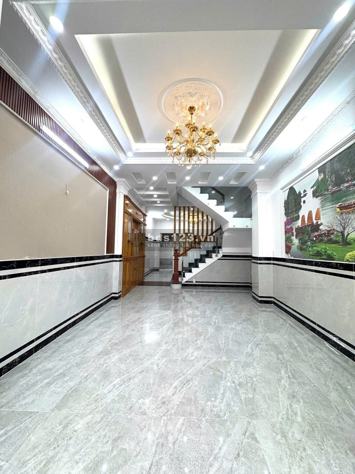 Nhà 4 tầng mái Thái hiện đại – Lê Văn Khương, hẻm 8m ô…