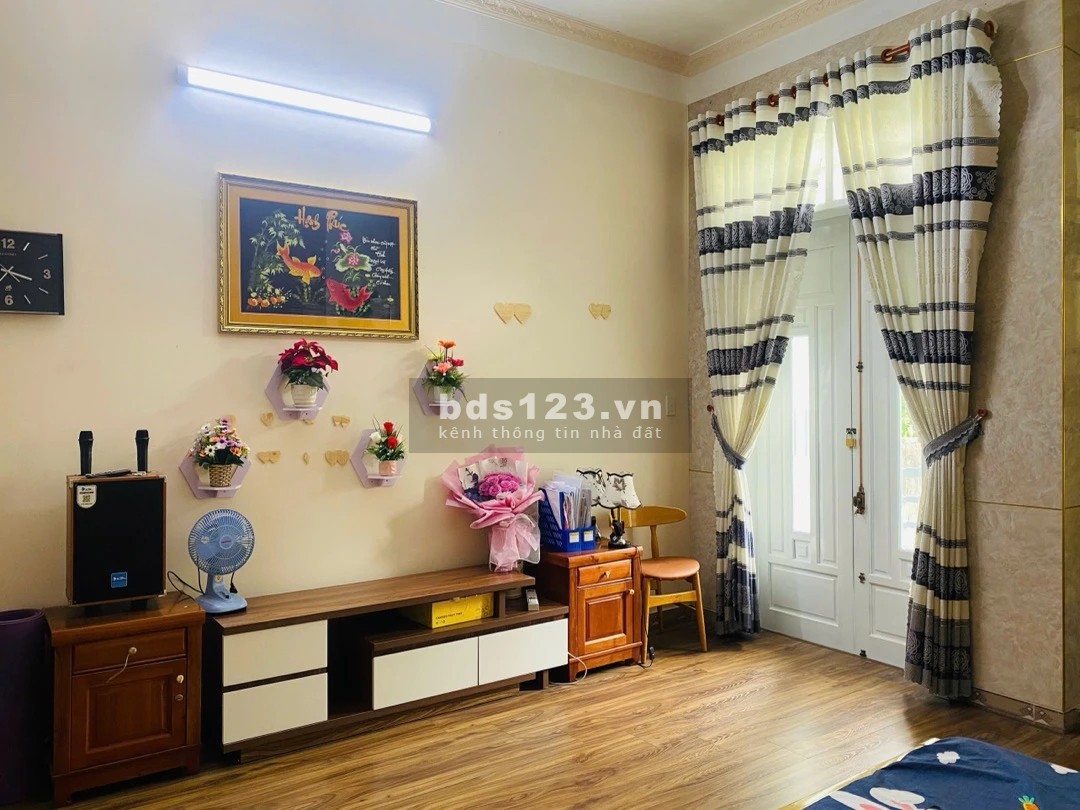 NHÀ MẶT TIỀN HOÀNG ĐẠO THUÝ– SÂN ÔTÔ- FULL NỘI THẤT 3…