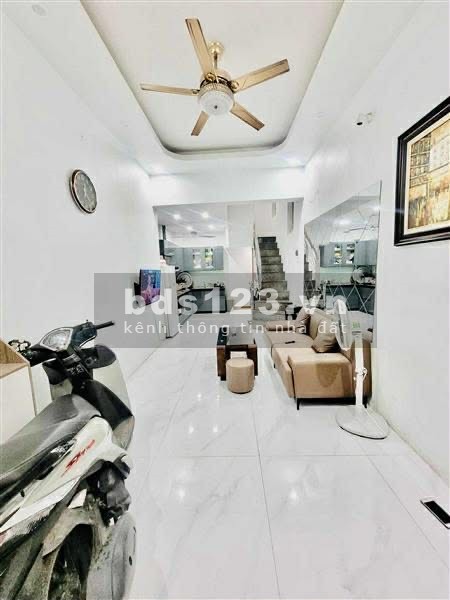 BÁN NHÀ YÊN LÃNG 30m2*4T, CÁCH PHỐ & Ô TÔ 20m, LÔ GÓC 2 THOÁNG,…