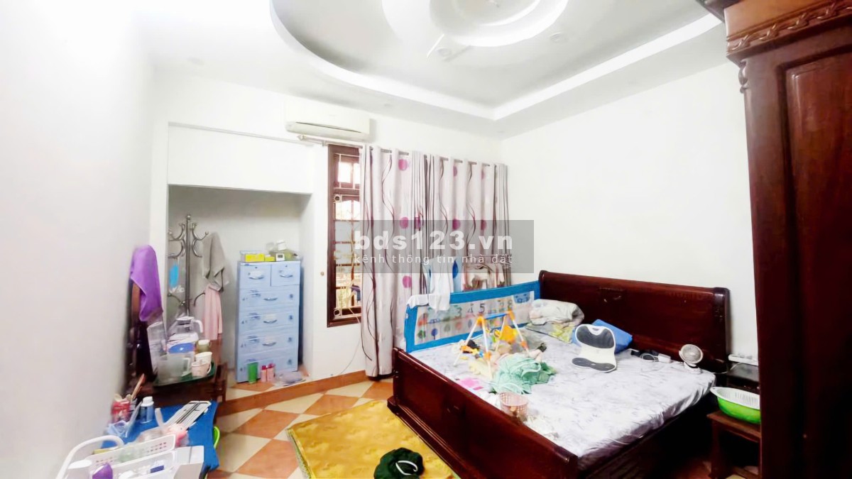 Bán nhà Hoàng Hoa Thám 54m² ngõ thoáng gần phố giá đầu tư 9 tỷ