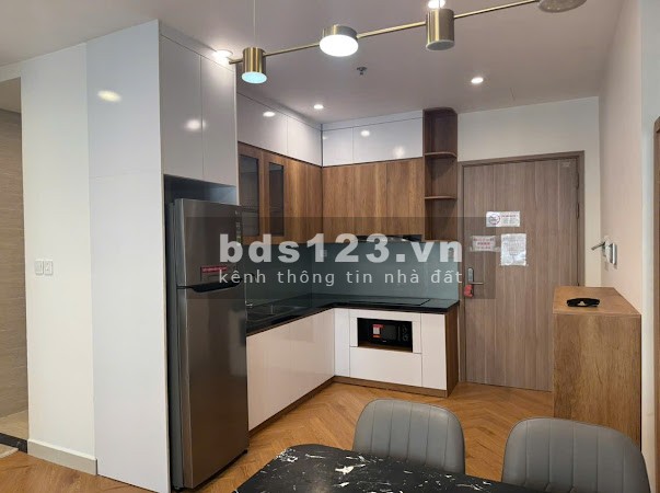 Bán căn hộ đẹp ở ngay 2 phòng ngủ 1vs, 54,3m2 toà S302