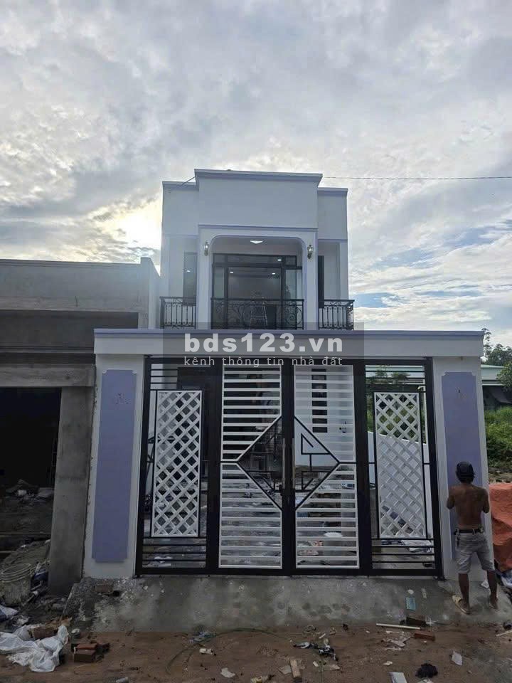 Giá 2 Tỷ 1 – Nhà Trệt Lầu Đẹp Tại Tân Định, Bến Cát,…