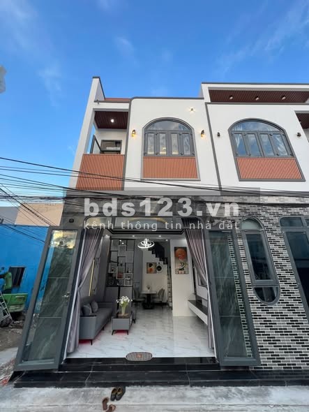 Nhà mới 100% gốc 2 mặt tiền đường Trần Vính Kiết KINH…