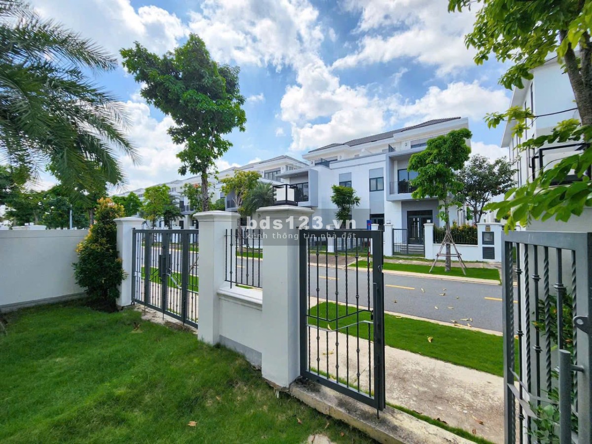 Cần bán gấp nhà phố The Suite – Aqua City