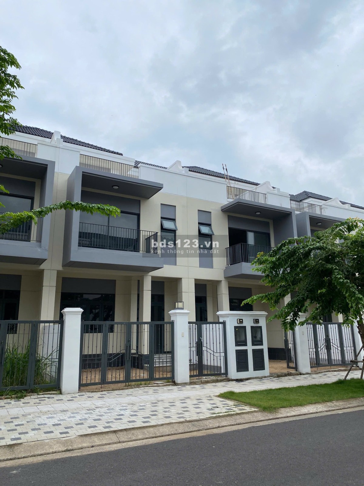 Cần bán gấp nhà phố The Suite – Aqua City