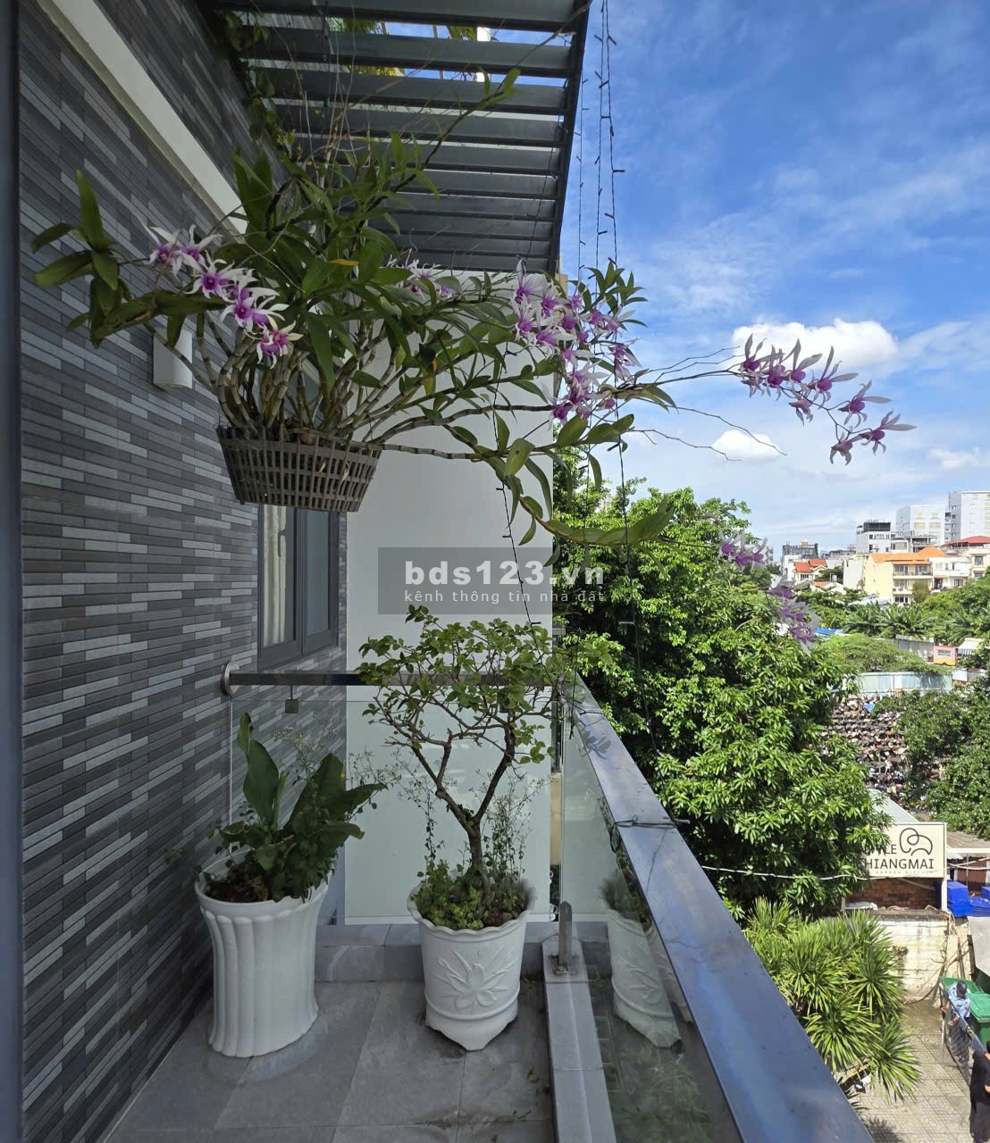 Bán nhà 1 trệt 3 lầu siêu đẹp Nguyễn Gia Trí (nối dài) P25…