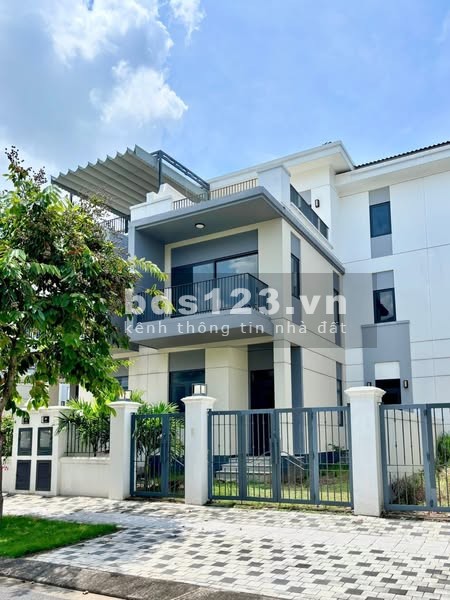 Cần bán gấp nhà phố The Suite – Aqua City