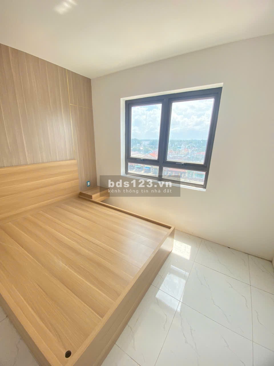 Cần bán căn hộ Thăng Long 40m2 giá 858Tr VND, có hỗ trợ vay 70% giá trị