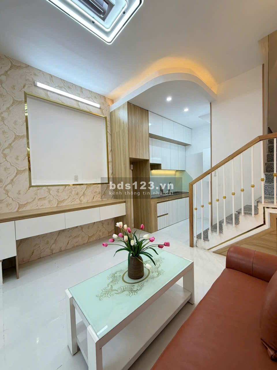 Vợ chồng tôi theo con định cư Mỹ nên cần bán gấp nhà giá…