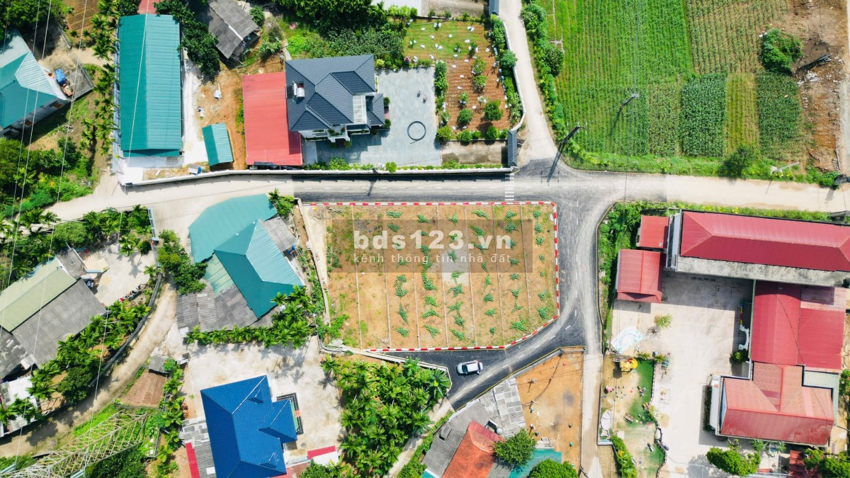 Đất Tp Hòa Bình ven Sông Đà giá 650 triệu 1 lô, gần cầu Hòa…