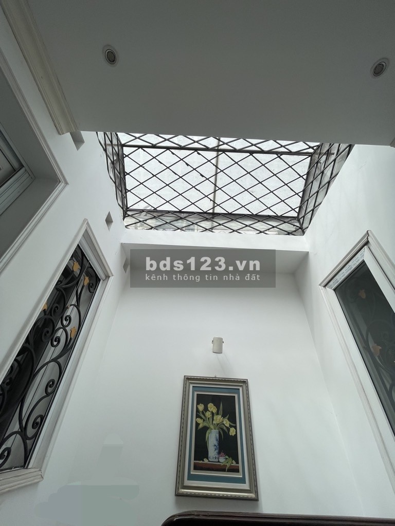 Bán nhà Thái Thịnh 60m giá 16.5 tỷ nhà đẹp ngõ thông dân…