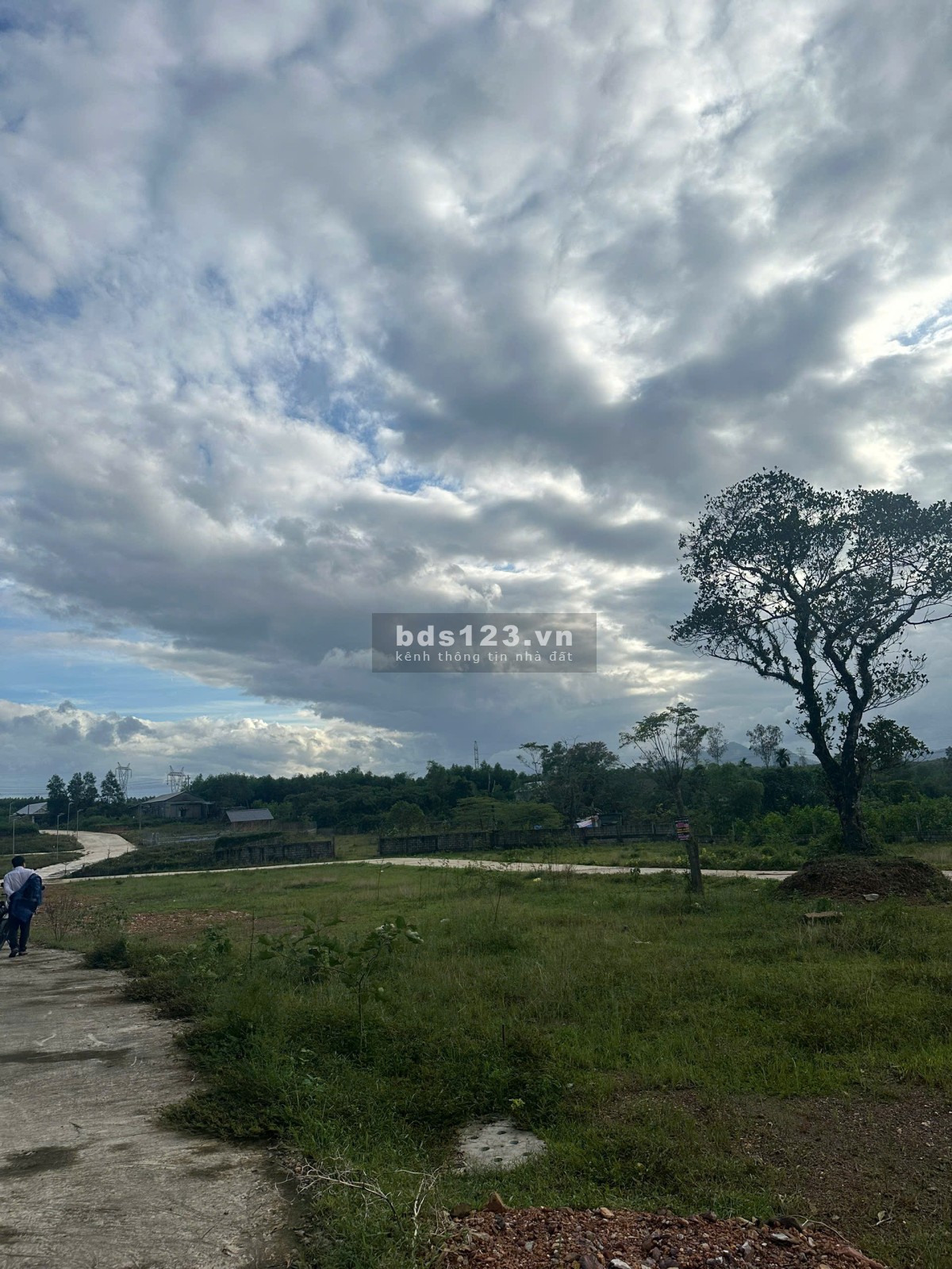 Sở hữu ngay lô đất đẹp Dạ Lê – Giá rẻ bất ngờ, sổ…