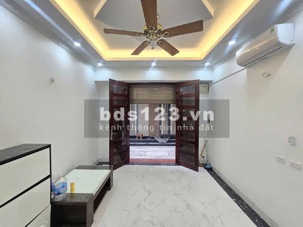 Ngã Tư Minh Khai - Kim Ngưu 35m - 5 Tầng - Ngõ Thông - Kinh Doanh