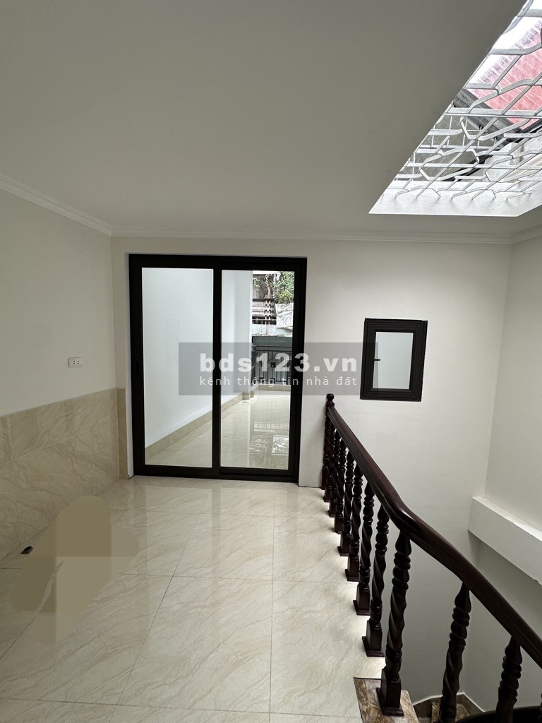 Nhà gần trường học gần chợ thuận tiện sinh hoạt ngõ…