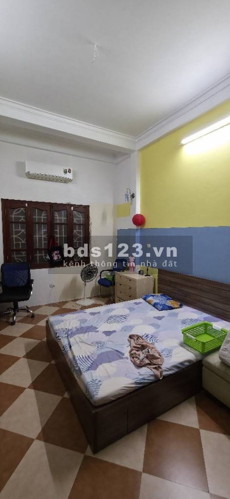 Gia đinh đang tìm nhà gần trường học gần chợ - Khương Trung…