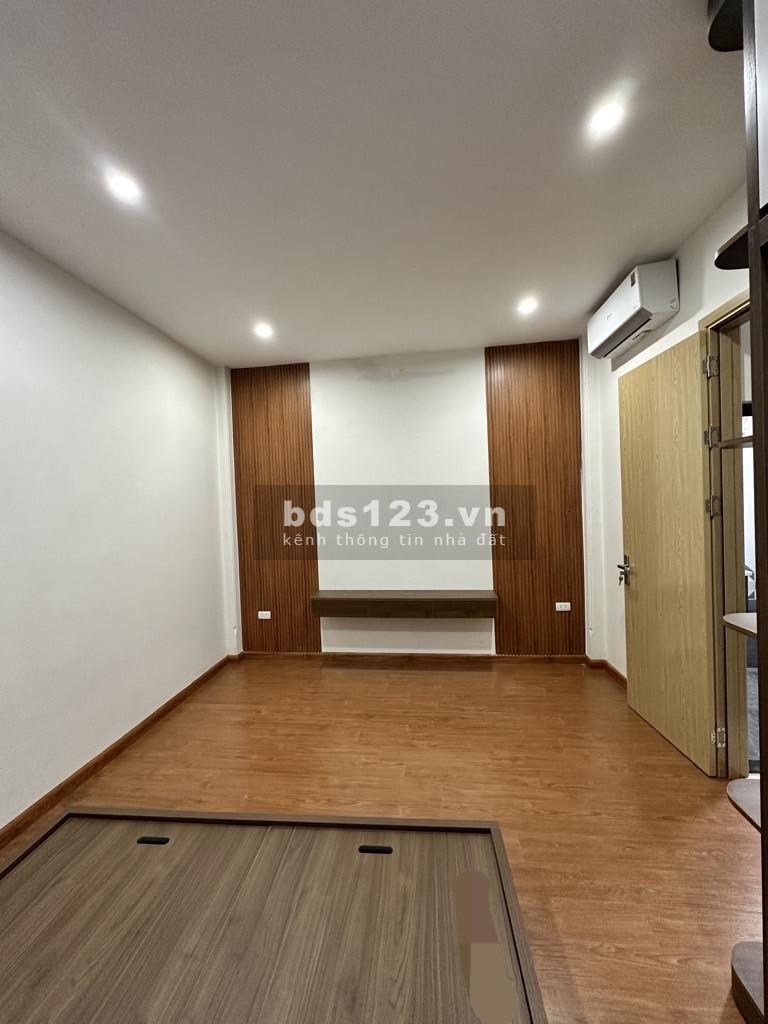 Nhà gần trường học gần chợ thuận tiện sinh hoạt ngõ…