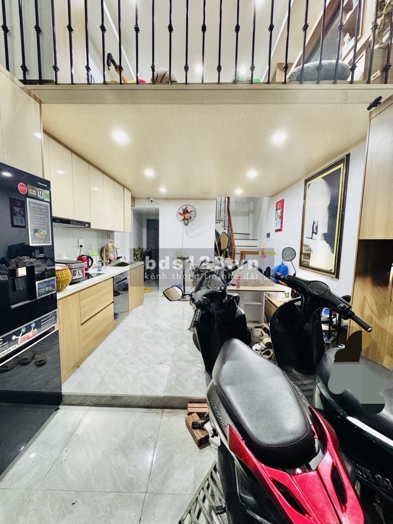 Bán nhà Tây Sơn gần bệnh viện Đống Đa 27m 7 tầng giá 8.3…