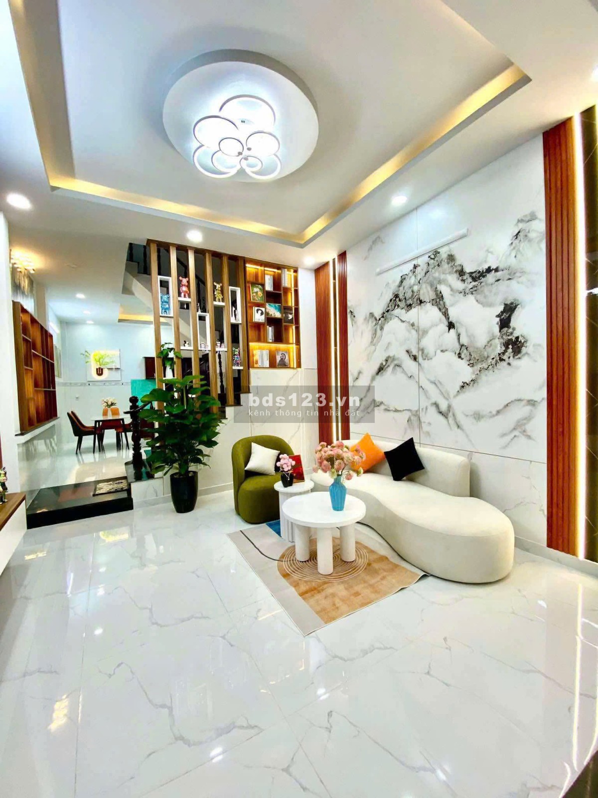 Siêu phẩm 3 tầng 52m (4.2x13) full nội thất - Hẻm xe hơi - Gần…