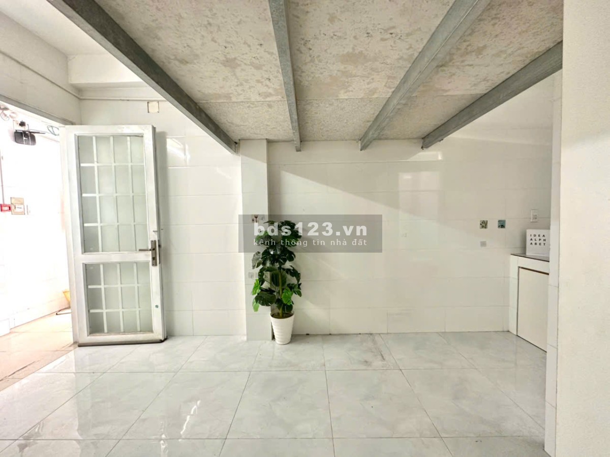 Ngay Quang Trung, p14, GV. Máy giặt, máy lạnh, kệ bếp, nhà vs…