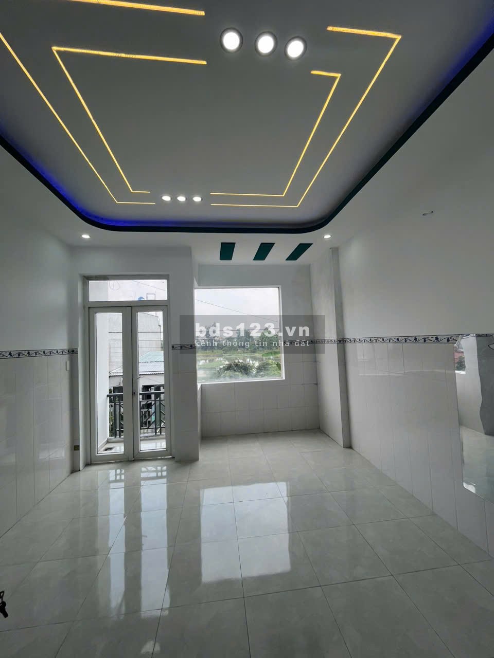 Nhà ngơp đẹp chính chủ bán gấp 80m2, Giá 1ty250 , SHR