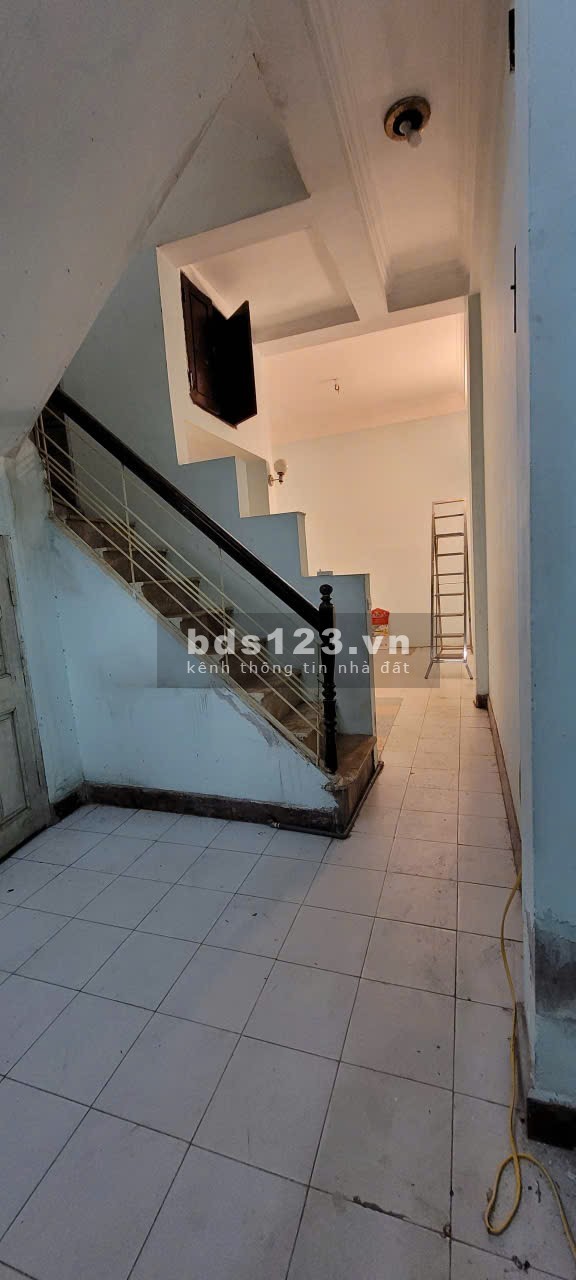 Bán Nhà Riêng – Ô Tô Tải 5 Tấn Đỗ Giữa Cửa – Khu Vip…