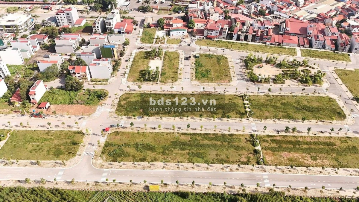 Bán đất nền dự án 90m2, view đẹp, hạ tầng hiện đại,…