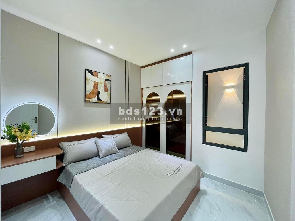 Bán nhà giá mềm Hoàng Hoa Thám 2,1 tỷ – 1 trệt 2 lầu, tiện…