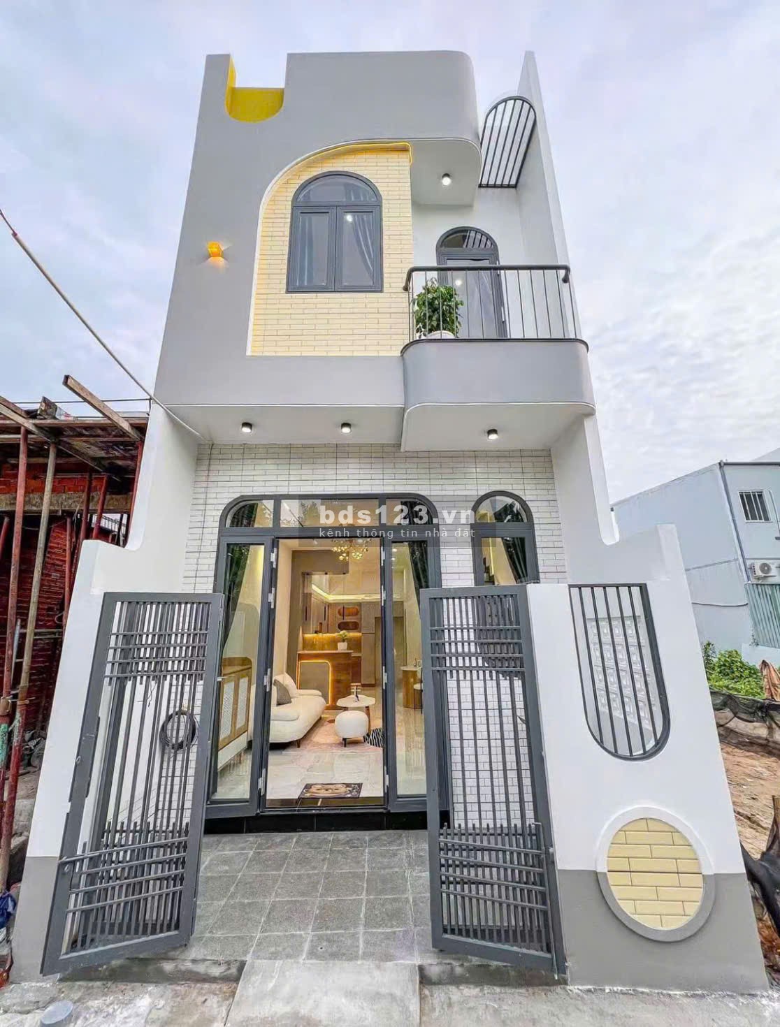 Bán Nhà Phố – 1 Trệt 1 Lầu – Đường Hồ Văn Cống – Sổ…