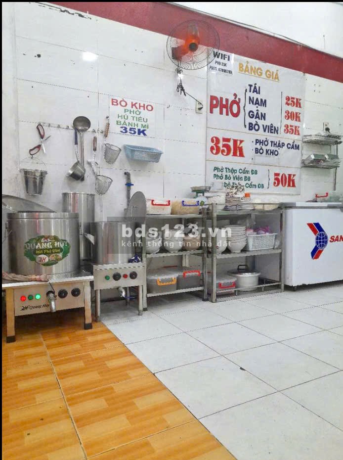 Cần sang quán phở đủ đồ dùng tại 45A Ung Văn Khiêm Bình Thạnh