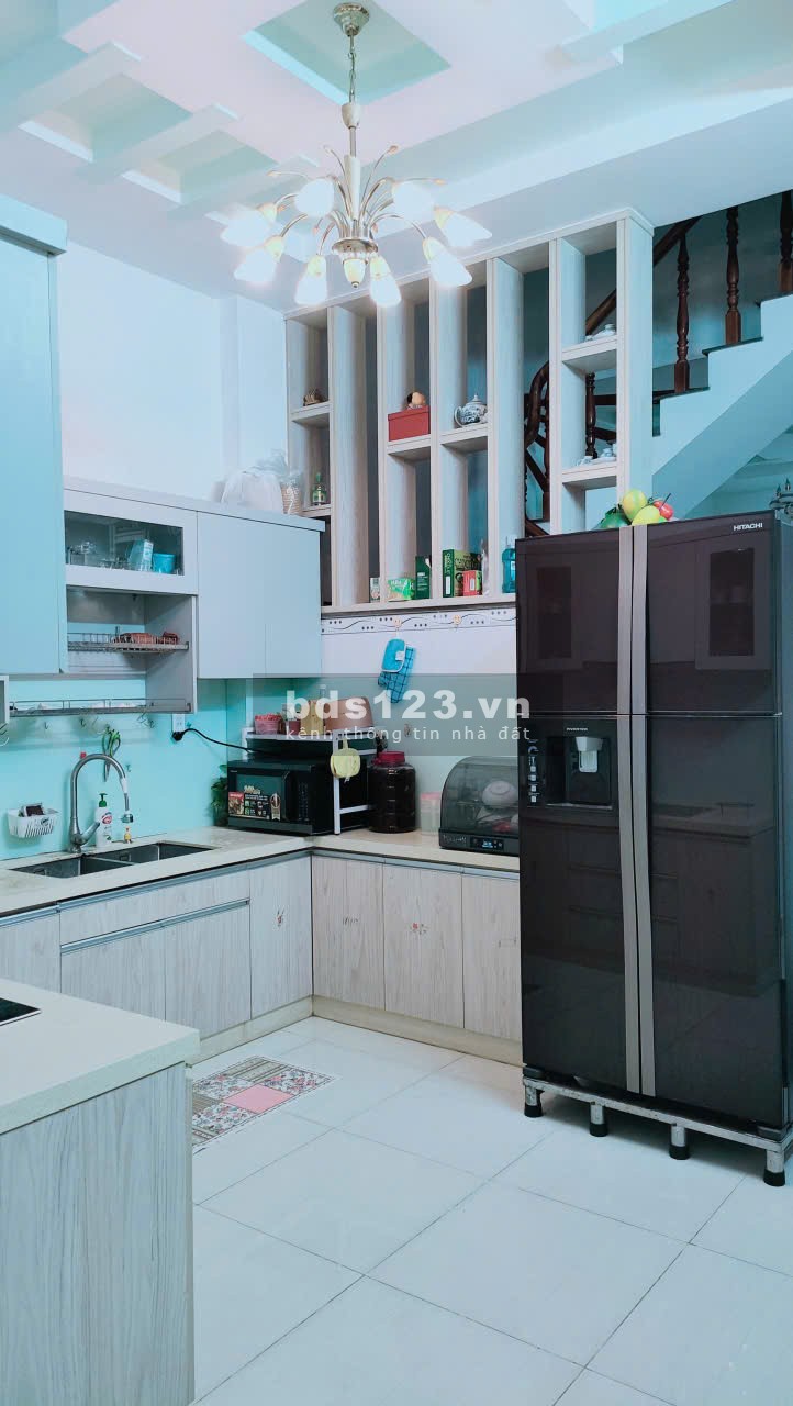 TiN GIẬT GÂN TIN VIRAL CẦN BÁN NHÀ GẤP GIÁ TỐT VỊ TRÍ PHONG…